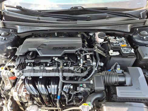 Used 2022 Hyundai Elantra SEL w/ Convenience + Premium Package FWD image 35
