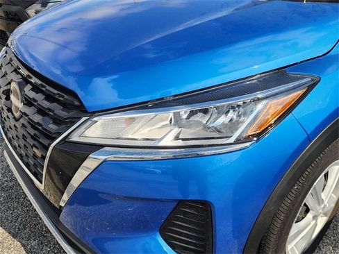 Used 2025 Nissan Kicks Play S image 6