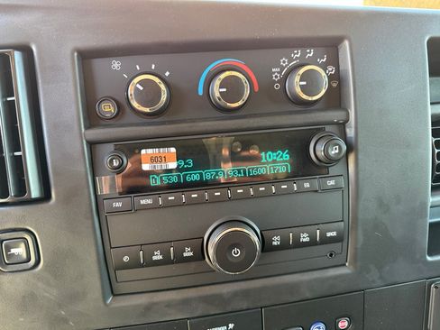 New 2025 GMC Savana 2500 w/ Driver Convenience Package RWD image 36