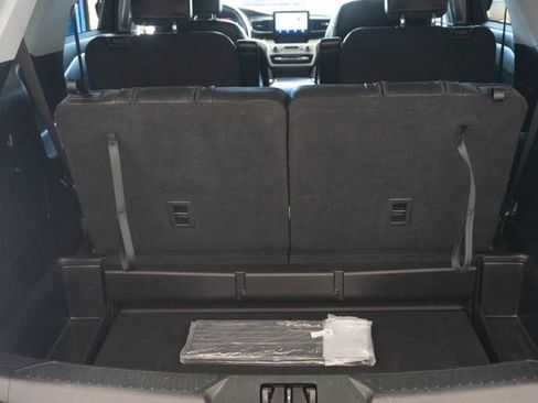 Used 2021 Ford Explorer XLT w/ Equipment Group 202A RWD image 14