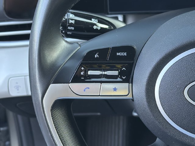 Certified 2024 Hyundai Elantra Limited FWD image 30
