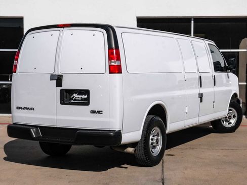 Used 2017 GMC Savana 3500 LS image 8