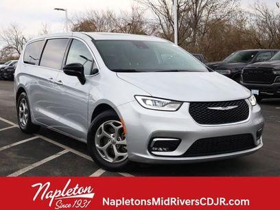 Used 2024 Chrysler Pacifica Limited