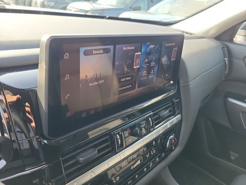 New 2026 Nissan Pathfinder SL FWD image 29