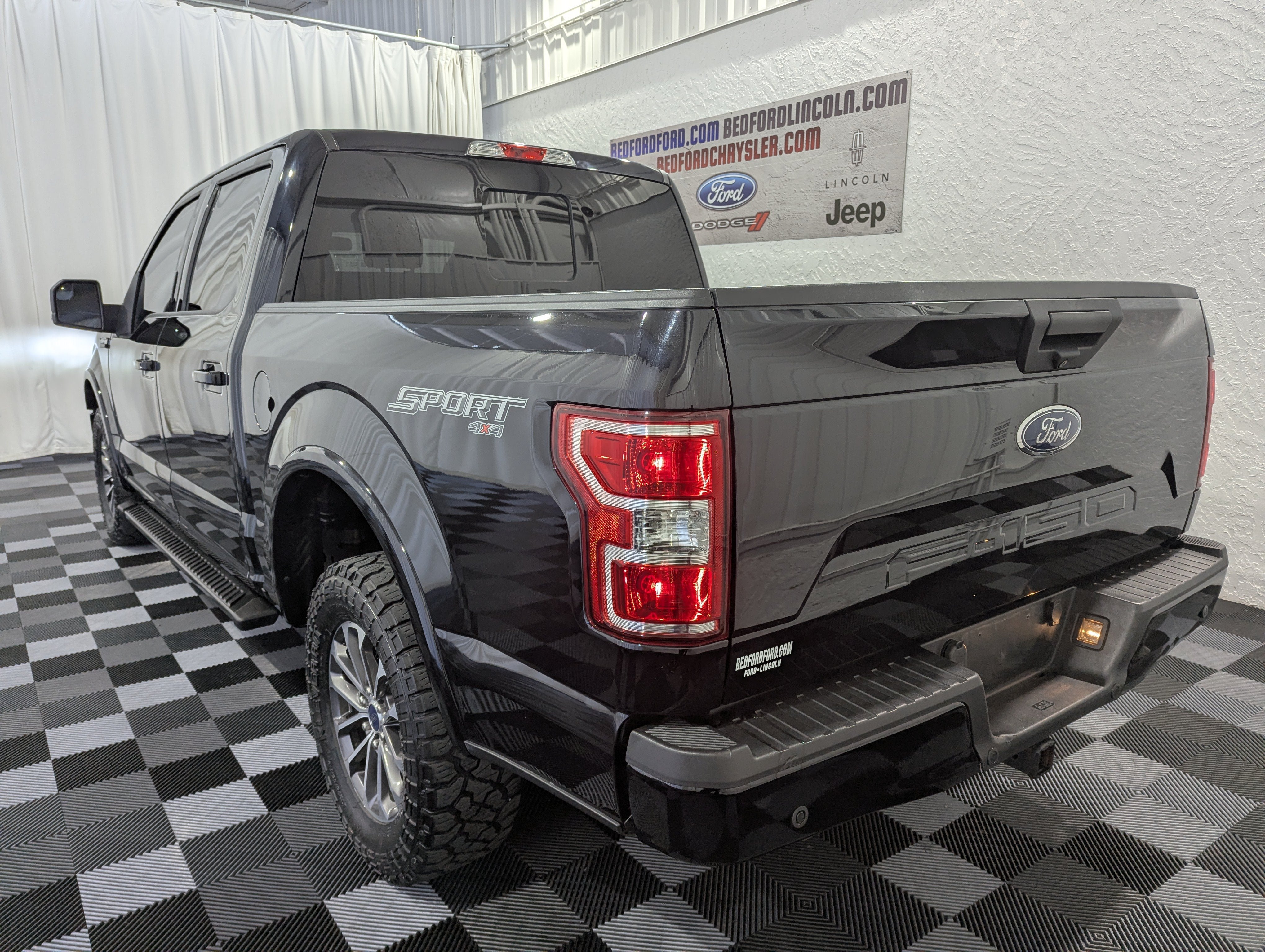 Used 2019 Ford F150 XLT w/ Equipment Group 302A Luxury AWD/4WD image 12