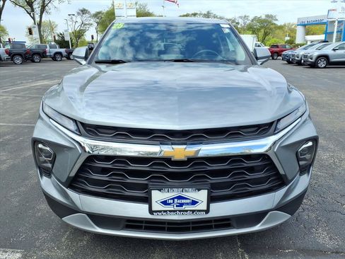 Used 2025 Chevrolet Blazer LT AWD/4WD image 2