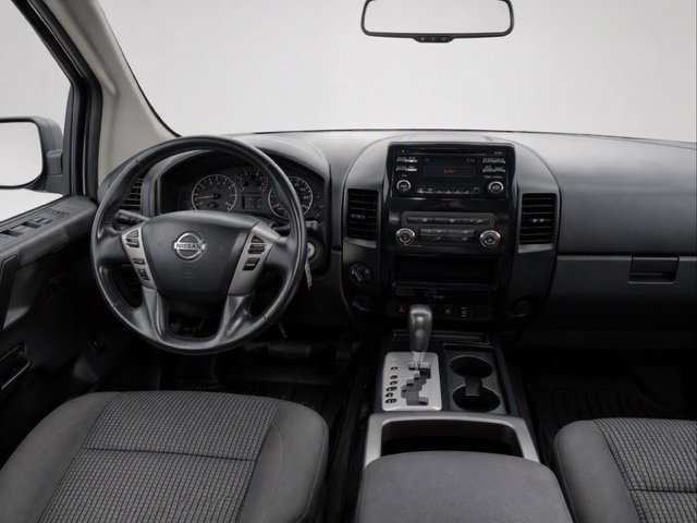 Used 2014 Nissan Titan SV w/ SV Value Truck Package AWD/4WD image 12