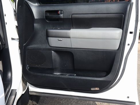 Used 2010 Toyota Tundra 2WD Double Cab image 44