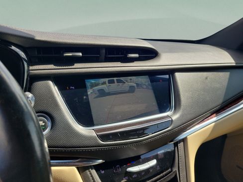 Used 2019 Cadillac XT5 Luxury FWD image 14
