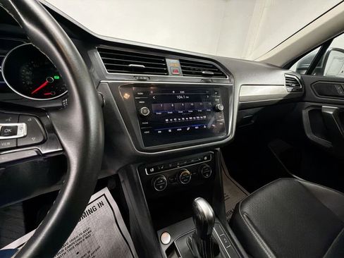 Used 2021 Volkswagen Tiguan SEL FWD image 18