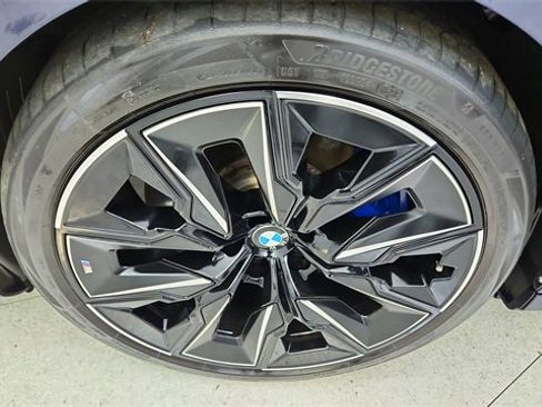 Used 2023 BMW i7 xDrive60 image 60