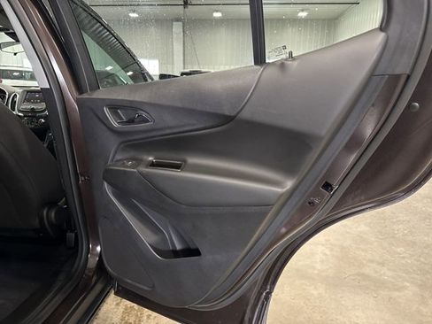 Used 2020 Chevrolet Equinox LT image 31