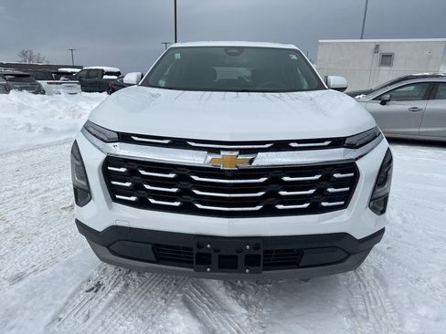 New 2026 Chevrolet Equinox LT image 3