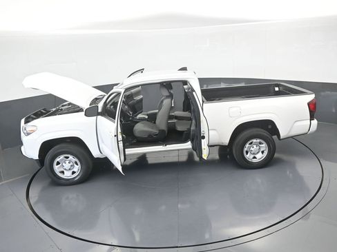 Used 2022 Toyota Tacoma SR image 60