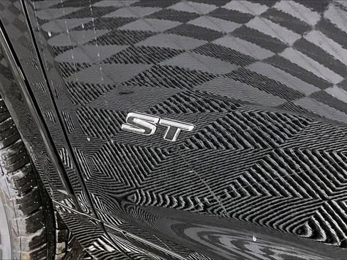 New 2026 Buick Enclave Sport Touring w/ Power Package image 9