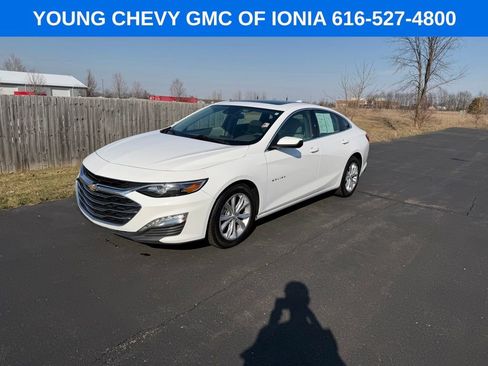 Used 2024 Chevrolet Malibu LT FWD image 1