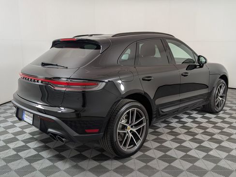 Certified 2026 Porsche Macan AWD/4WD image 10