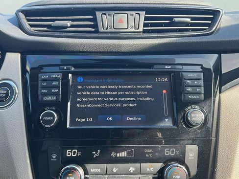 Used 2018 Nissan Rogue Sport SV w/ SV Technology Package FWD image 25