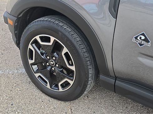 Certified 2024 Ford Bronco Sport Outer Banks image 11