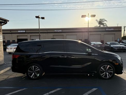 Used 2019 Honda Odyssey Elite image 4
