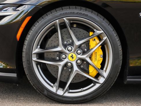 Certified 2025 Ferrari Roma Spider RWD image 51