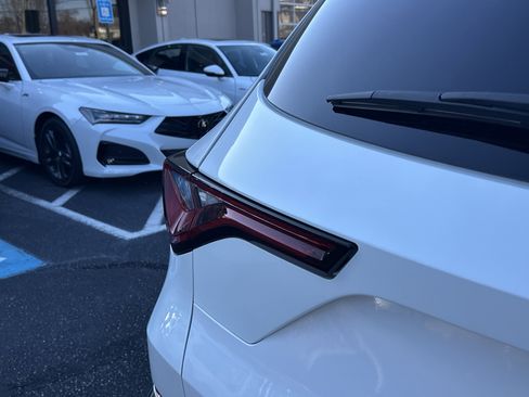 Certified 2025 Acura MDX w/Technology Package image 21