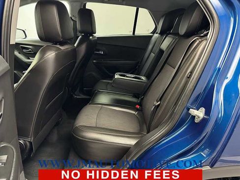 Used 2019 Chevrolet Trax LT w/ LT Convenience Package image 14