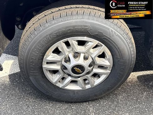 Used 2024 Chevrolet Silverado 2500 LT AWD/4WD image 49