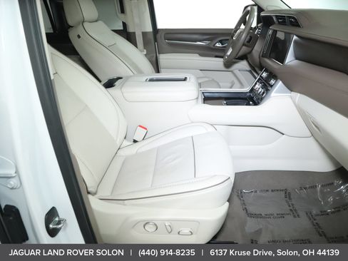 Used 2021 GMC Yukon Denali w/ Denali Premium Package AWD/4WD image 32