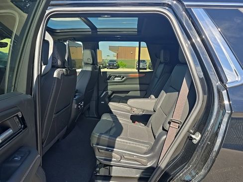Used 2025 GMC Yukon Denali w/ Denali Reserve Package AWD/4WD image 20