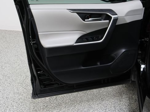 Certified 2024 Toyota RAV4 XLE FWD image 12