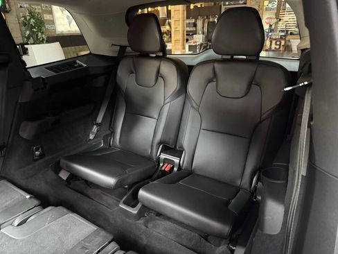 Used 2016 Volvo XC90 T6 Momentum w/ Momentum Plus Package AWD/4WD image 34