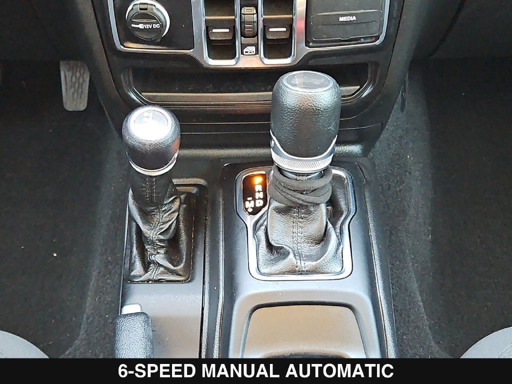 Used 2022 Jeep Wrangler Unlimited Sport AWD/4WD image 22