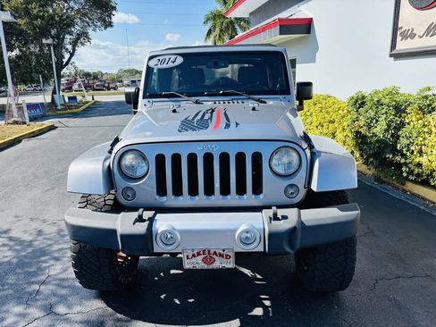 Used 2014 Jeep Wrangler Unlimited Sahara w/ Connectivity Group image 11