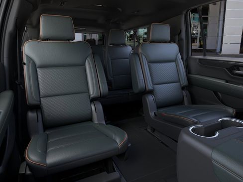 New 2026 GMC Yukon XL AT4 AWD/4WD image 17