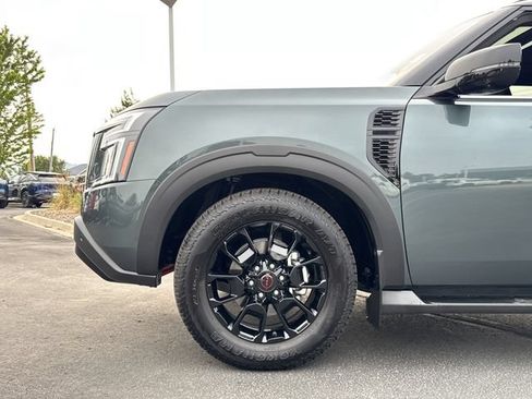 Used 2025 Nissan Armada PRO-4X w/ Pro-4X Premium Package AWD/4WD image 33