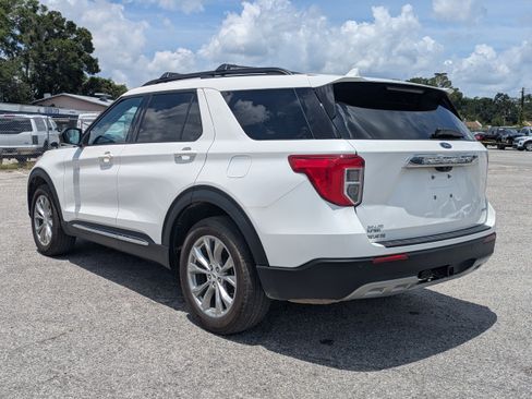 Used 2024 Ford Explorer XLT w/ Equipment Group 202A AWD/4WD image 6
