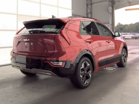 Used 2023 Kia Niro Wave w/ Wave Preserve Package FWD image 2