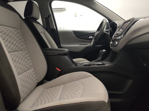 Used 2021 Chevrolet Equinox LS w/ LS Convenience Package image 21