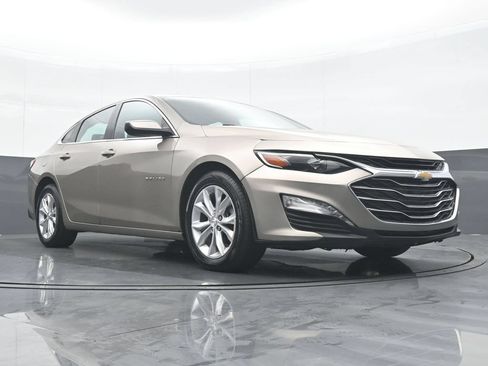 Used 2022 Chevrolet Malibu LT FWD image 33