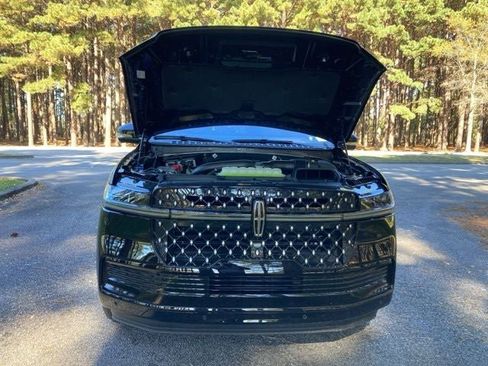 New 2025 Lincoln Navigator L Black Label image 21