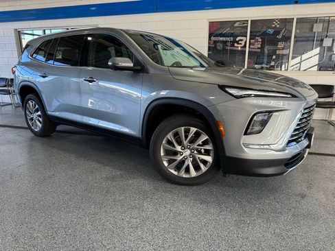 New 2026 Buick Enclave Preferred AWD/4WD image 2
