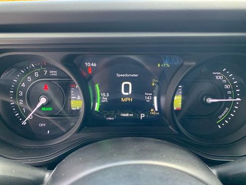 Used 2025 Jeep Wrangler Unlimited Rubicon 4xe AWD/4WD image 25