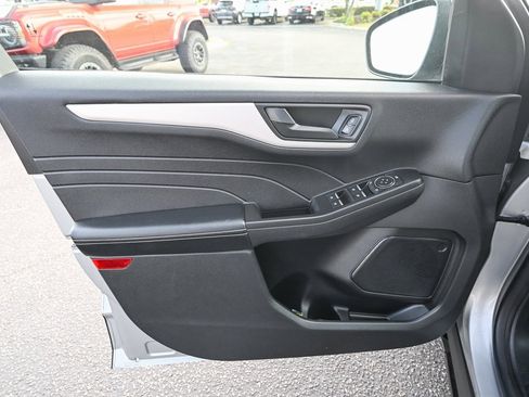 Certified 2022 Ford Escape SE image 19