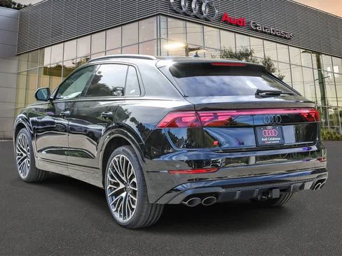New 2026 Audi SQ8 Prestige image 2