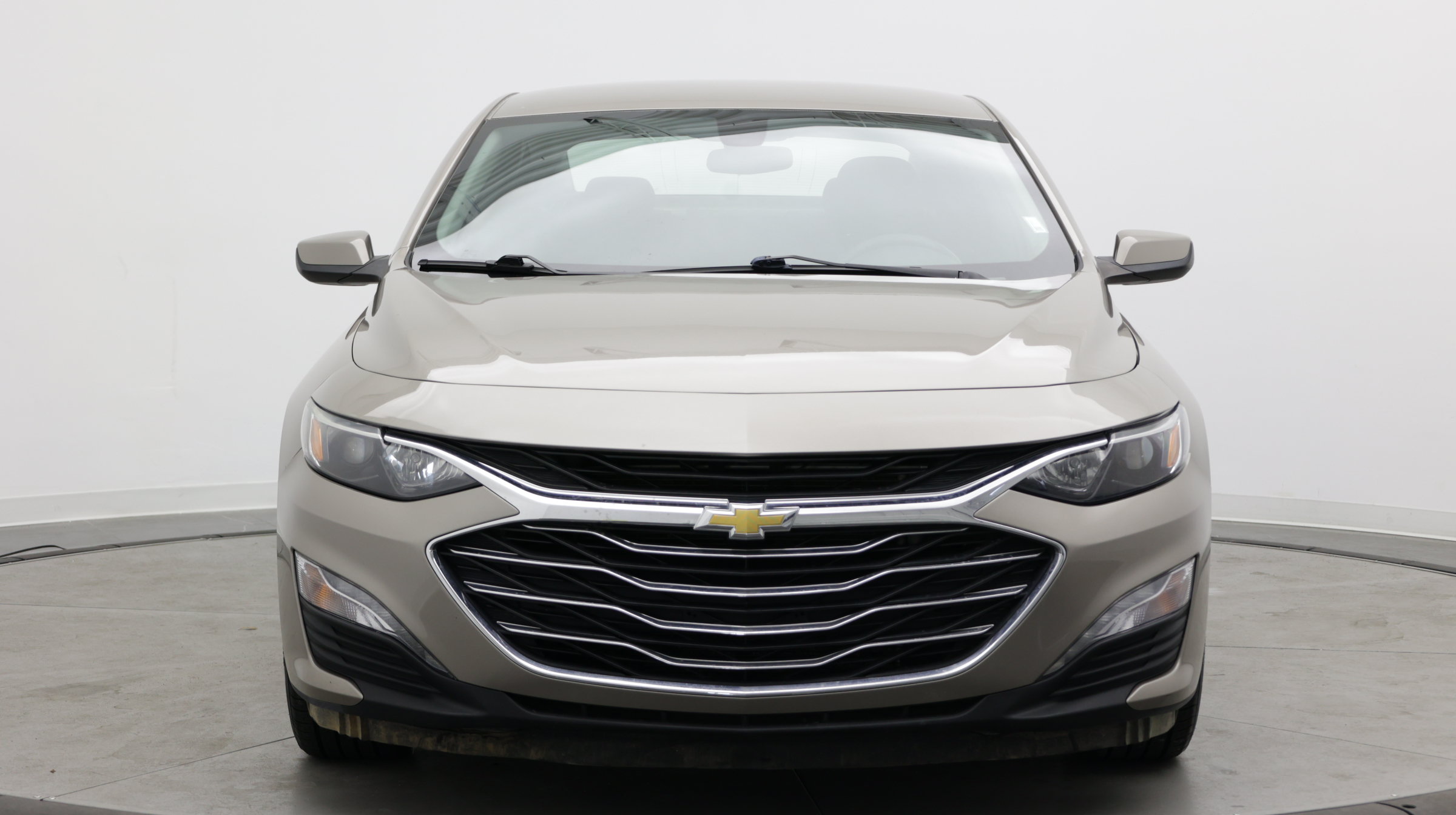 Used 2022 Chevrolet Malibu LT FWD image 2