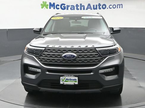Used 2024 Ford Explorer XLT w/ Equipment Group 202A AWD/4WD image 6