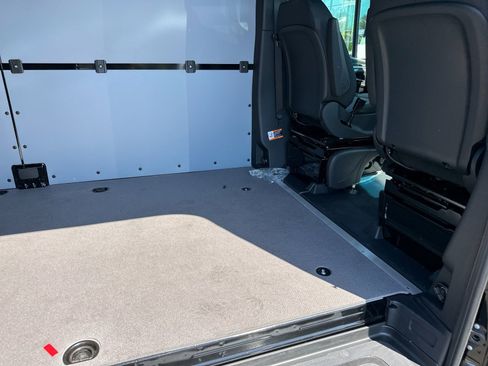 New 2025 Mercedes-Benz Sprinter 2500 image 12