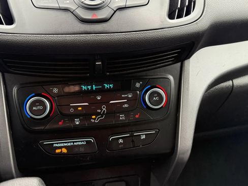 Used 2018 Ford Escape SE image 23