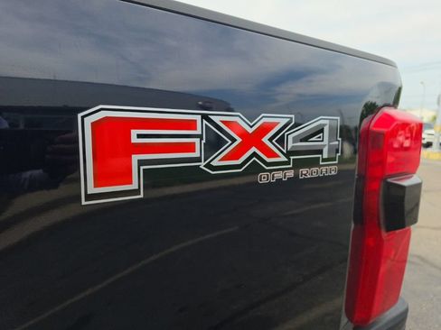 Used 2023 Ford F250 XL w/ STX Appearance Package AWD/4WD image 6
